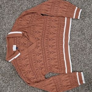 Universal Thread Cropped brown and white Sweater